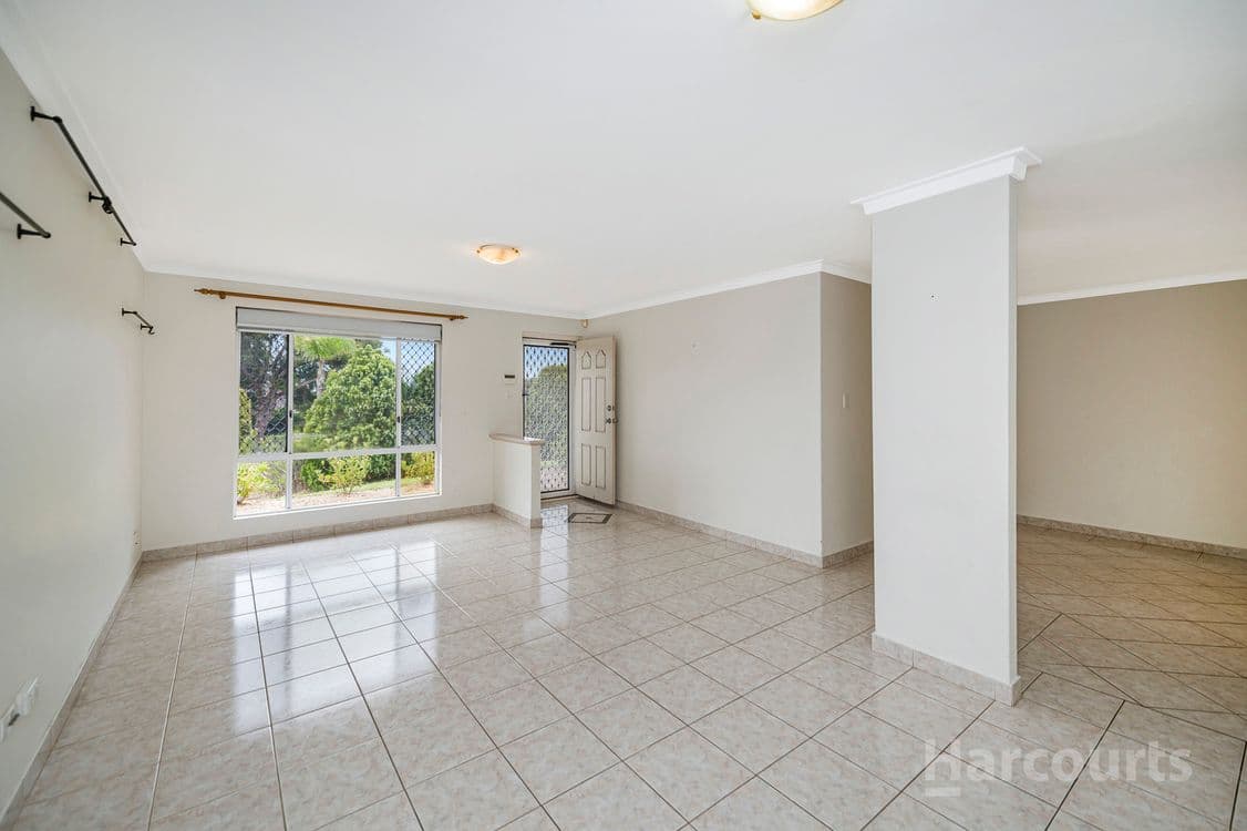10 Lupin Court, HOCKING, WA 6065, Hocking - Thumbnail 4