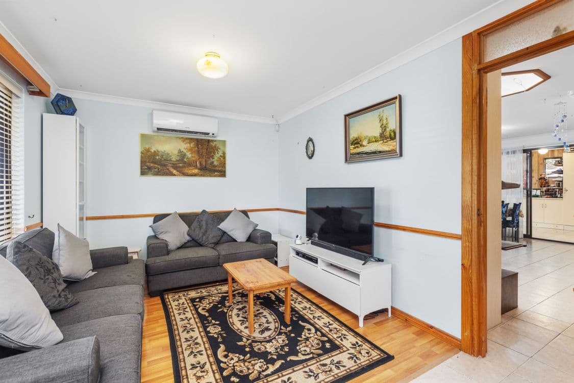 112 Highclere Boulevard, MARANGAROO, WA 6064, Marangaroo - Thumbnail 3