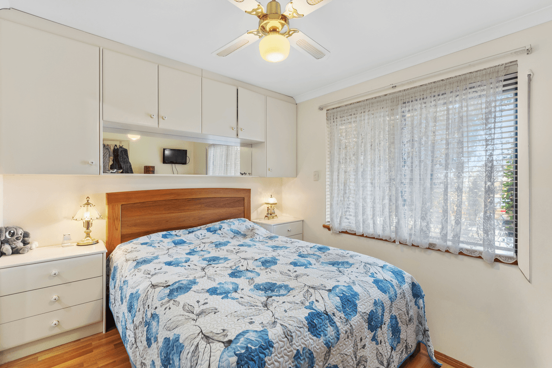 112 Highclere Boulevard, MARANGAROO, WA 6064, Marangaroo - Thumbnail 4