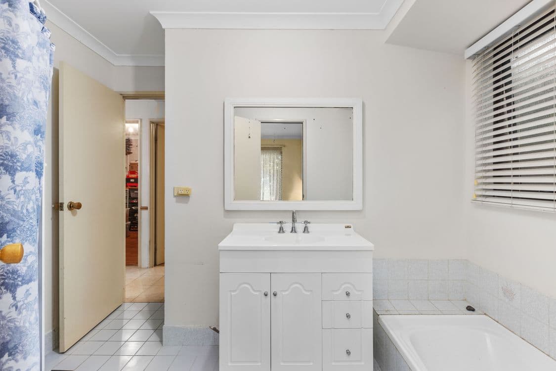 112 Highclere Boulevard, MARANGAROO, WA 6064, Marangaroo - Thumbnail 5