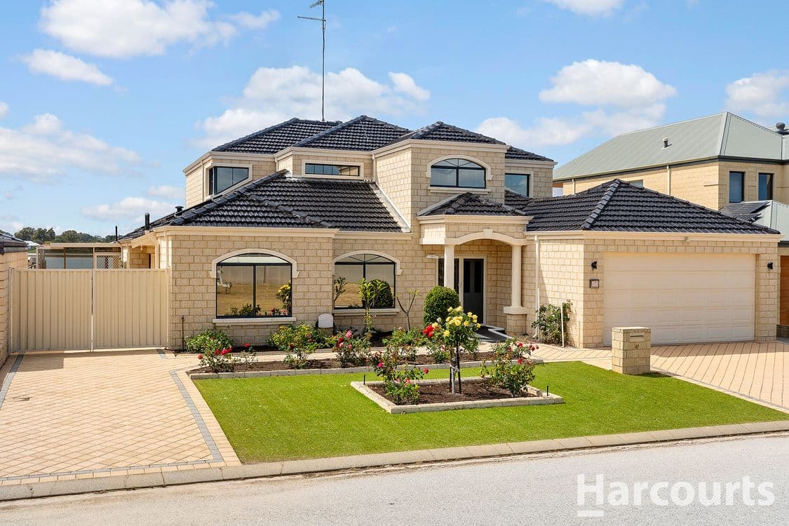 47 Rialto Place, HALLS HEAD, WA 6210, Halls Head - Thumbnail 2