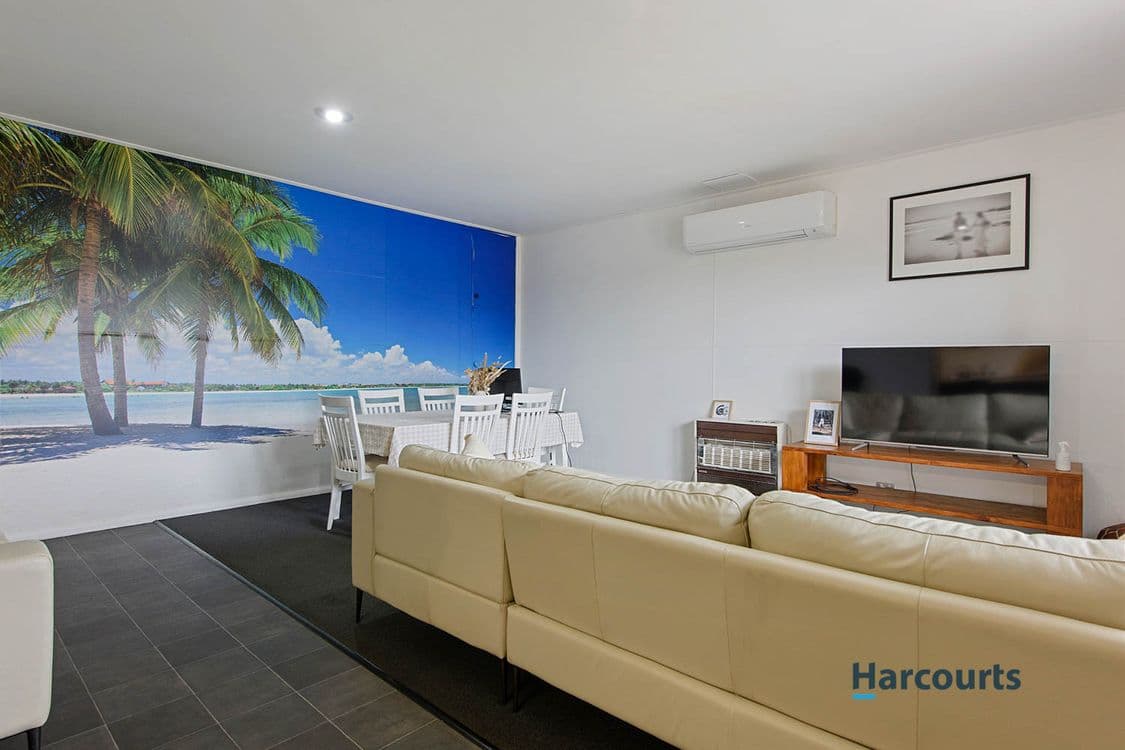 17 Beech Drive, ROSEBERY, TAS 7470, Rosebery - Thumbnail 2