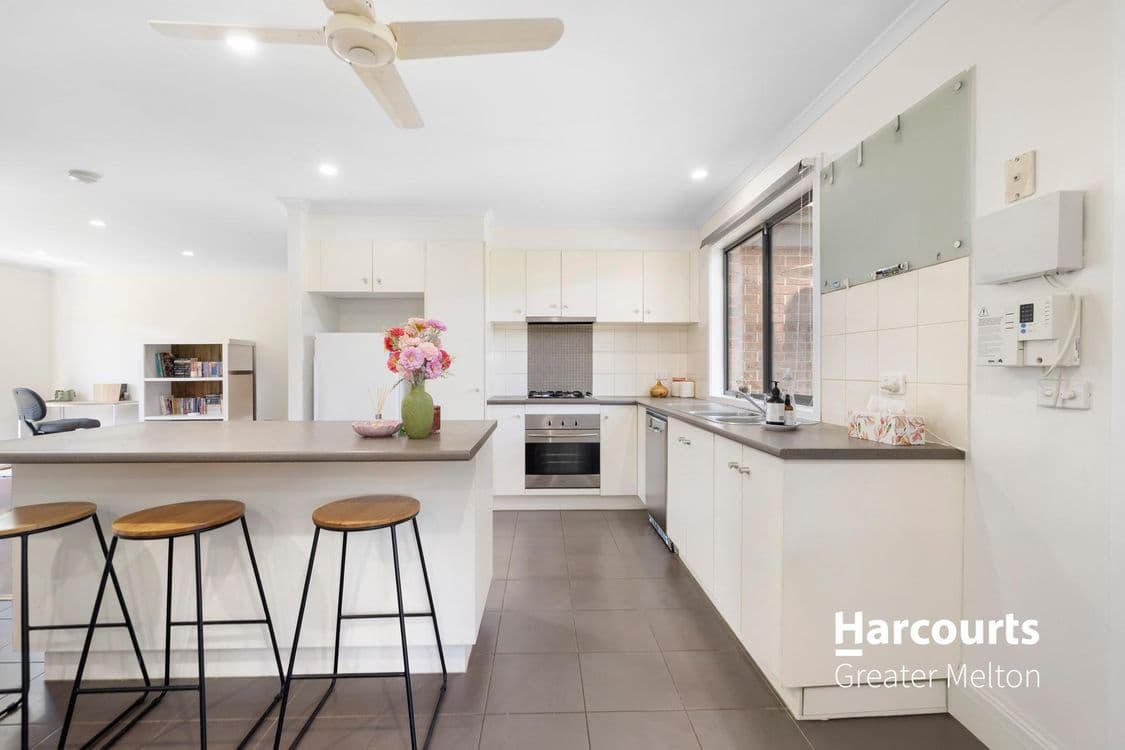 4 Claire Court, KURUNJANG, VIC 3337, Kurunjang - Thumbnail 6