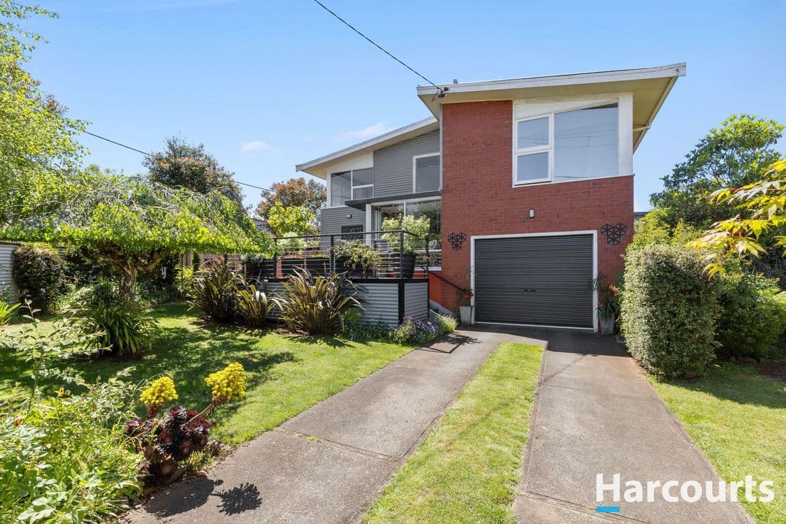 10 Warruga Place, DEVONPORT, TAS 7310, Devonport - Thumbnail 2