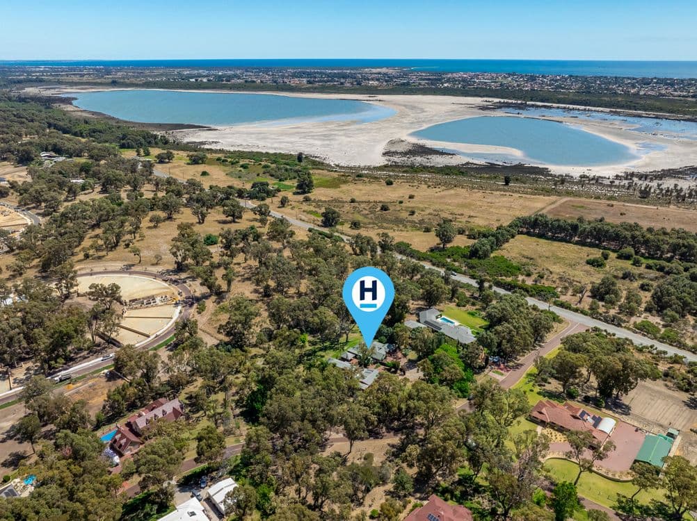 4 Tincombe Grove, BALDIVIS, WA 6171, Baldivis - Thumbnail 2