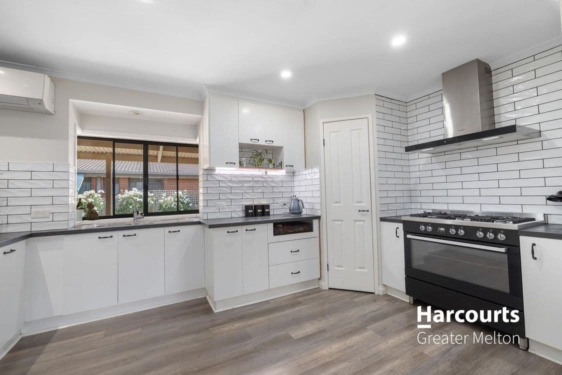 59 Smoult Drive, KURUNJANG, VIC 3337, Kurunjang - Thumbnail 5