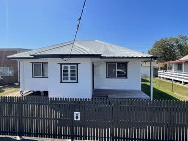 80 Andrew Street, WYNNUM, QLD 4178, Wynnum - Image 1