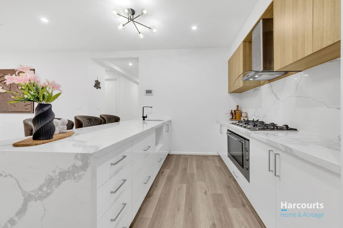 8 Whinstone Avenue, CLYDE, VIC 3978, Clyde - Thumbnail 4