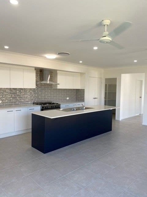 17 Emilee Court, MOORE PARK BEACH, QLD 4670, Moore Park Beach - Thumbnail 3