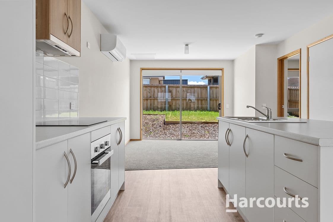 9/14 Hawkes Place, SCOTTSDALE, TAS 7260, Scottsdale - Thumbnail 2