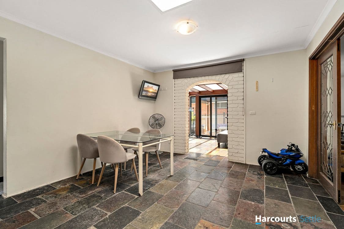 61 Windella Crescent, GLEN WAVERLEY, VIC 3150, Glen Waverley - Thumbnail 3