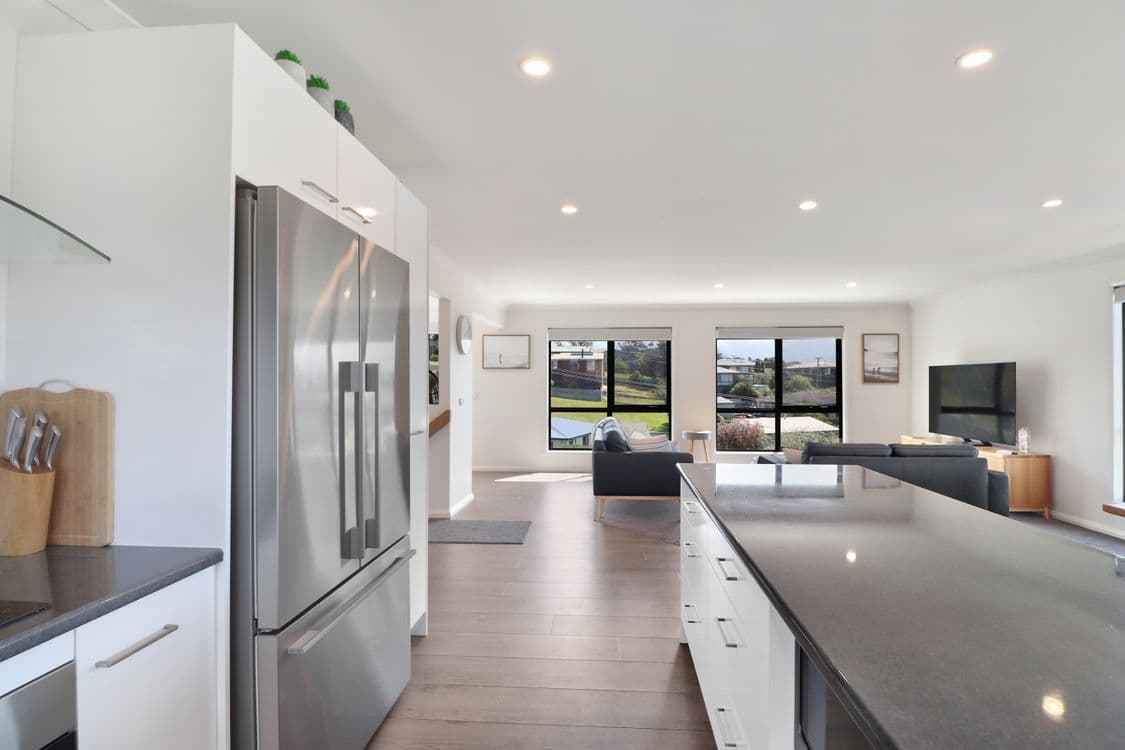 11 Erythos Grove, ST HELENS, TAS 7216, St Helens - Thumbnail 4