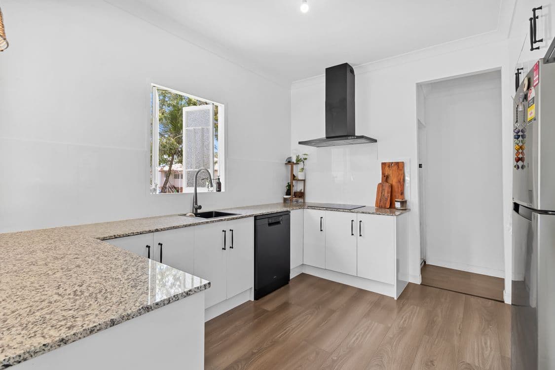 6 Ellis Street, BERSERKER, QLD 4701, Berserker - Thumbnail 6