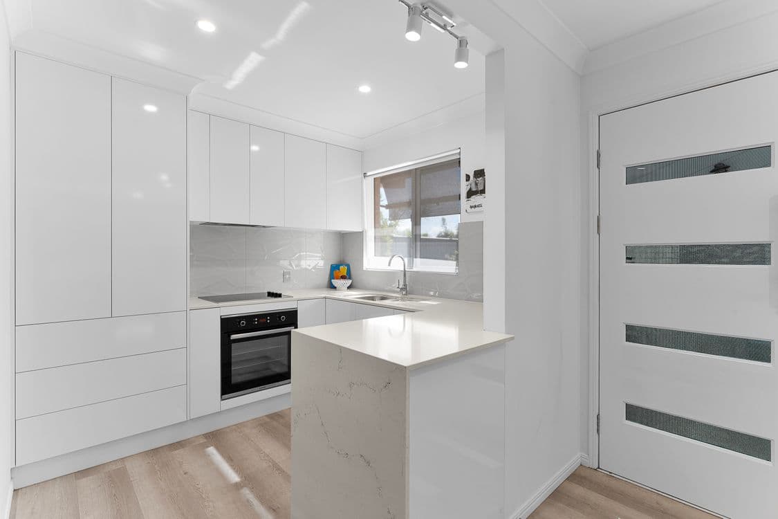 2/5 Liam Court, LABRADOR, QLD 4215, Labrador - Thumbnail 6