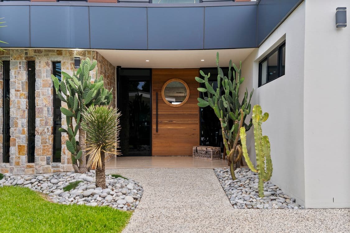11 Gretel Drive, MERMAID WATERS, QLD 4218, Mermaid Waters - Thumbnail 4