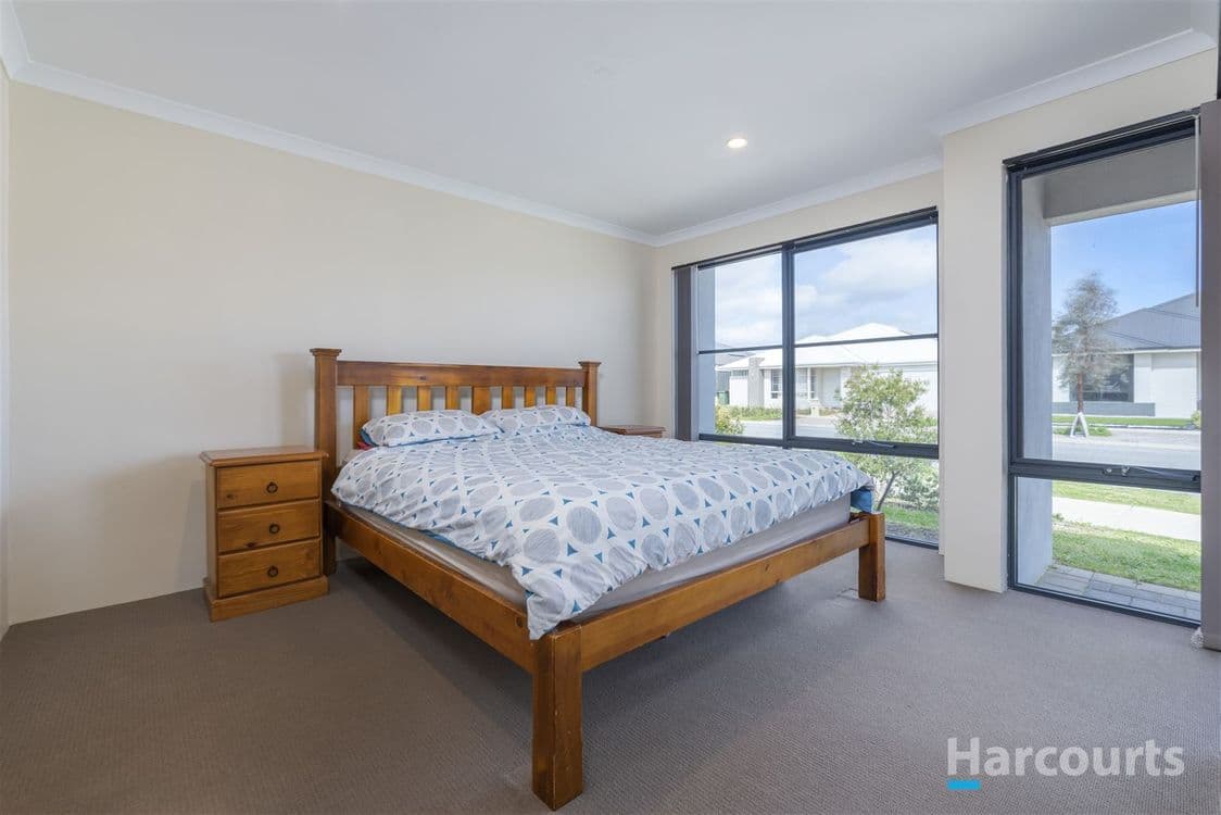 82 Glasshouse Drive, BANKSIA GROVE, WA 6031, Banksia Grove - Thumbnail 8
