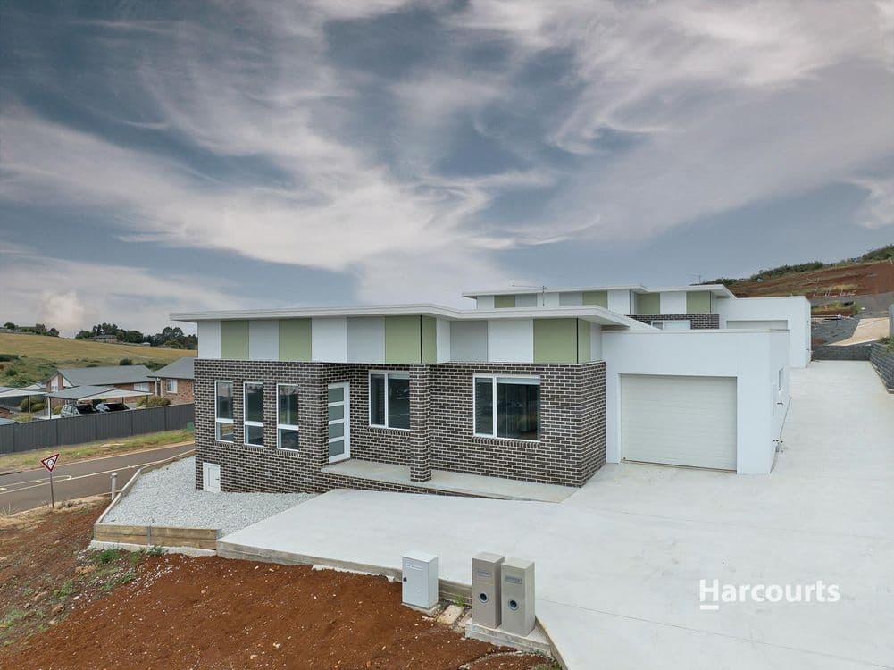 Units 1&2/39 Loongana Avenue, SHOREWELL PARK, TAS 7320, Shorewell Park - Image 1
