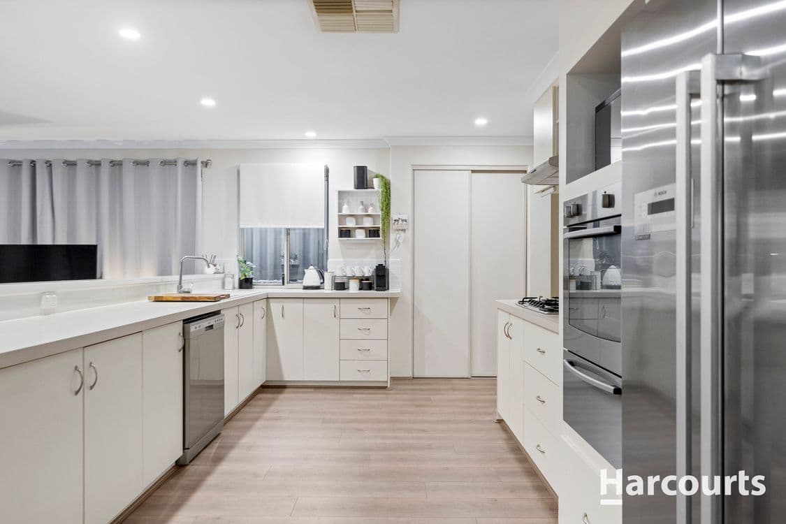 25 Eastleigh Loop, CURRAMBINE, WA 6028, Currambine - Thumbnail 2