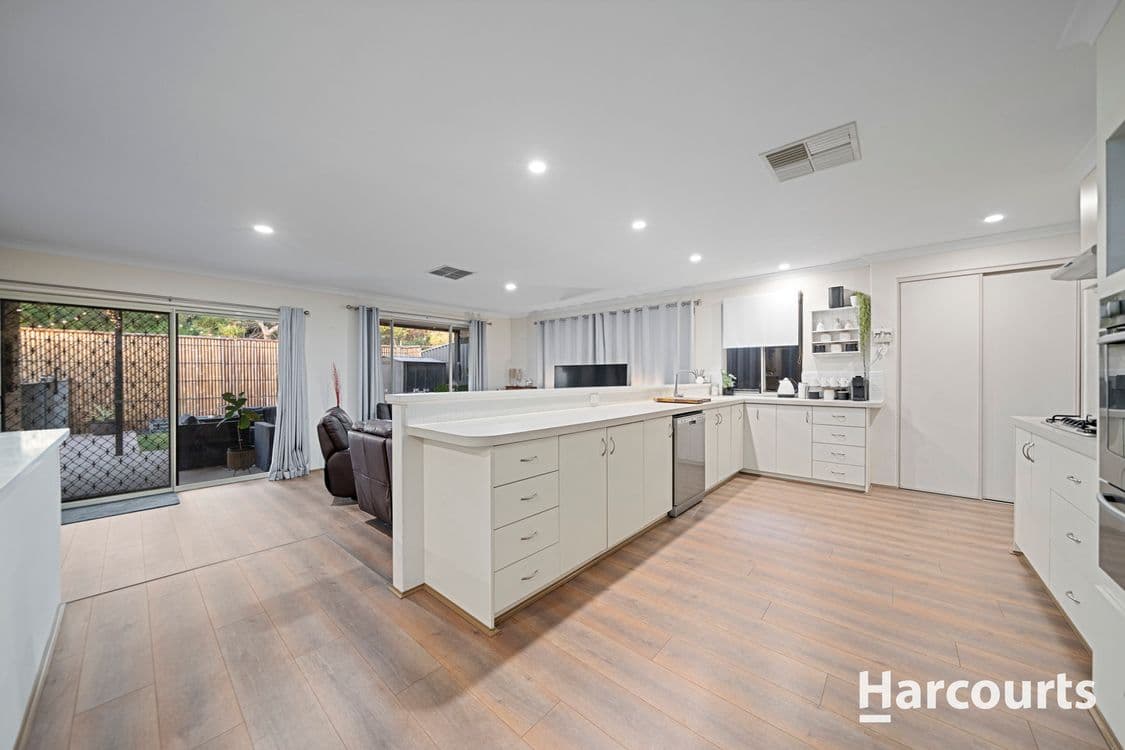 25 Eastleigh Loop, CURRAMBINE, WA 6028, Currambine - Thumbnail 3