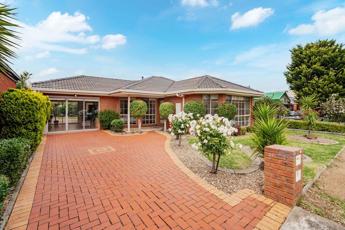 8 Morey Court, ROXBURGH PARK, VIC 3064, Roxburgh Park - Thumbnail 2