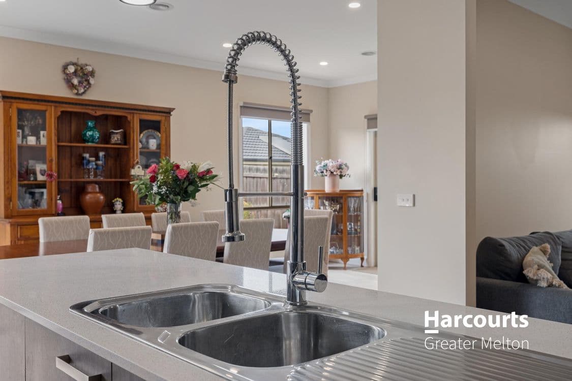 102 Long Forest Avenue, HARKNESS, VIC 3337, Harkness - Thumbnail 7