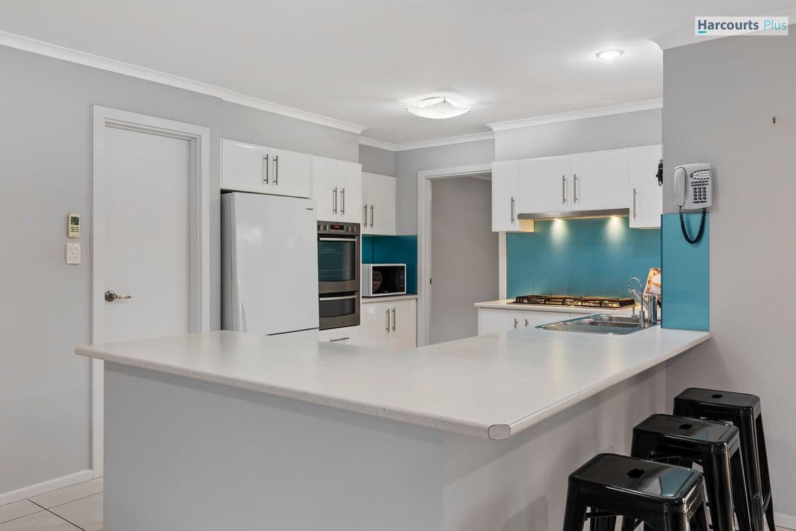 10 Glenway Road, HALLETT COVE, SA 5158, Hallett Cove - Thumbnail 6