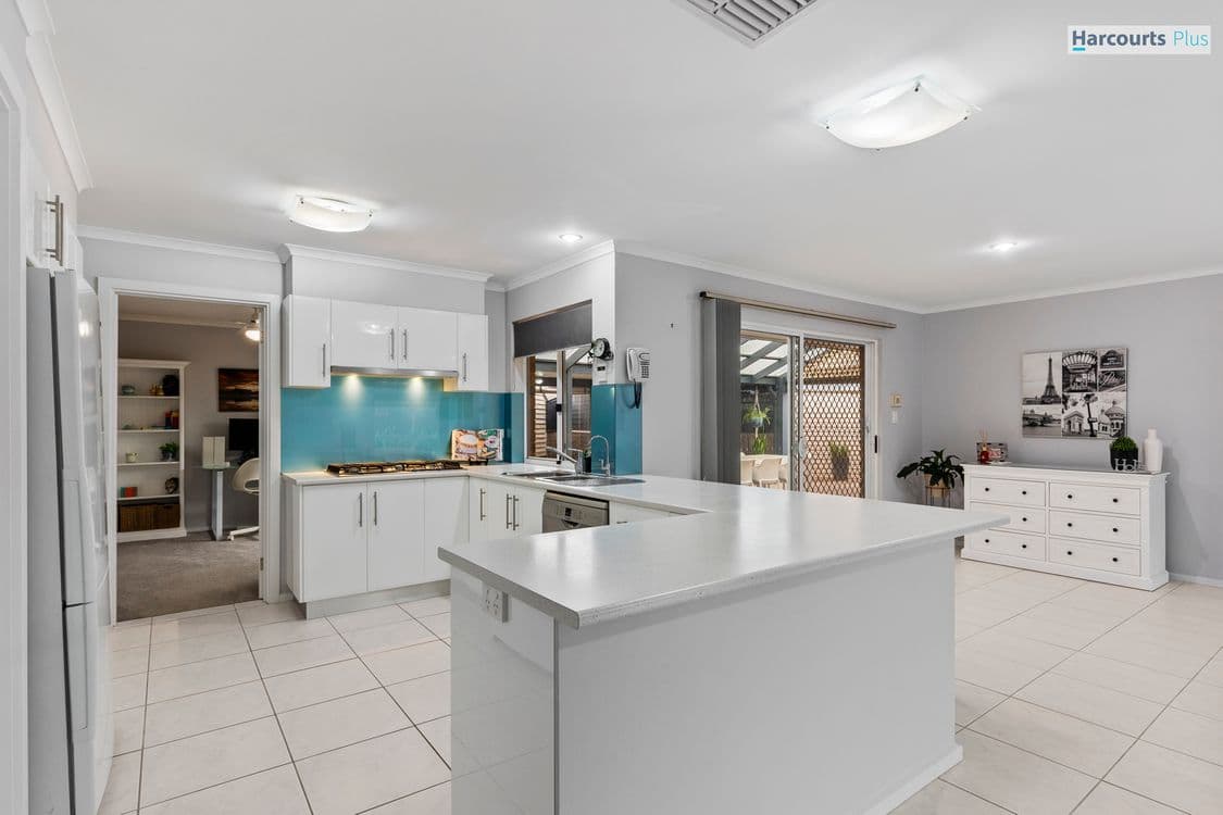 10 Glenway Road, HALLETT COVE, SA 5158, Hallett Cove - Thumbnail 7