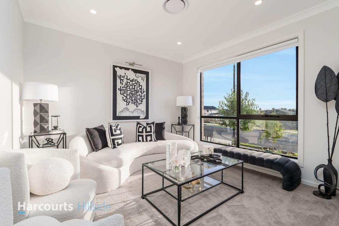 34 Gulgong Crescent, ROUSE HILL, NSW 2155, Rouse Hill - Thumbnail 2