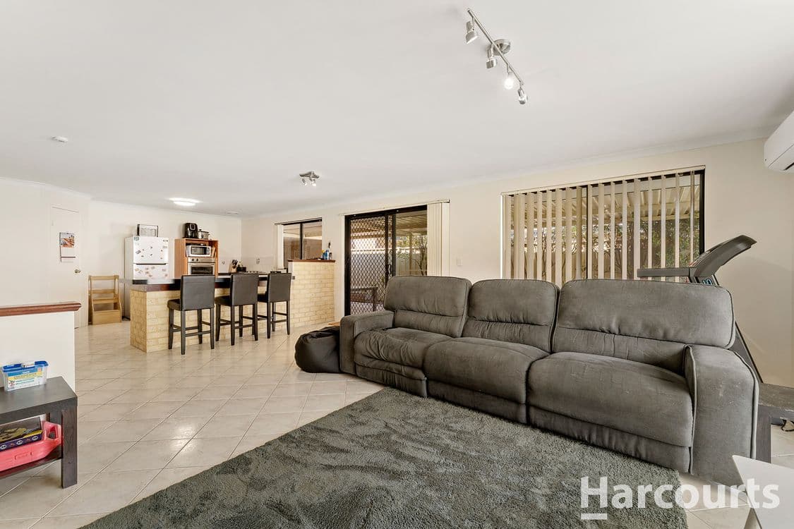 14 Chatsworth Drive, ERSKINE, WA 6210, Erskine - Thumbnail 5