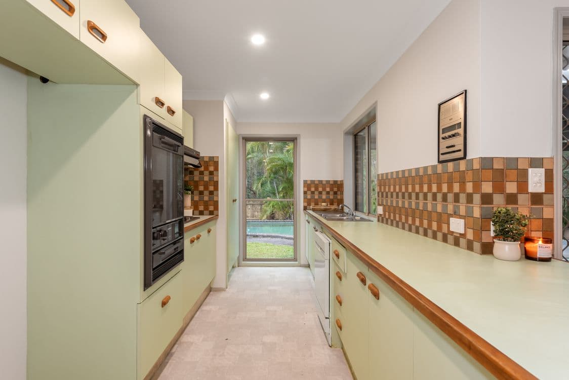 23 Woodlands Way, PARKWOOD, QLD 4214, Parkwood - Thumbnail 8