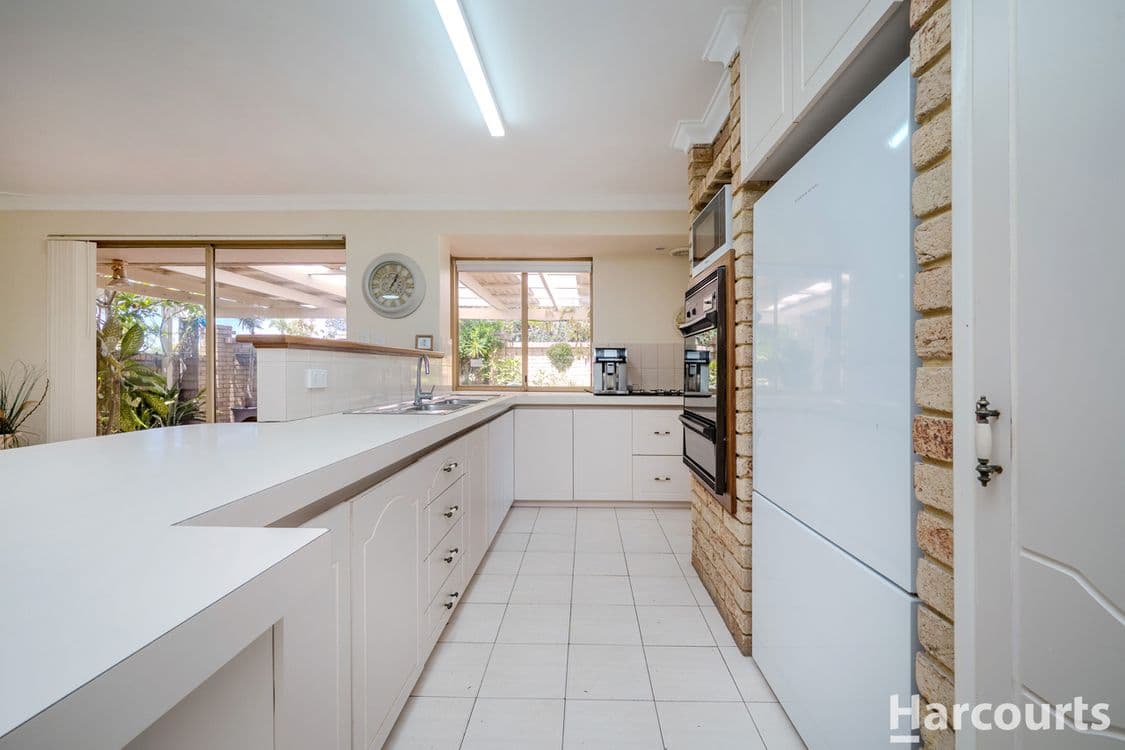 2 Ballantrae Court, KINGSLEY, WA 6026, Kingsley - Thumbnail 3