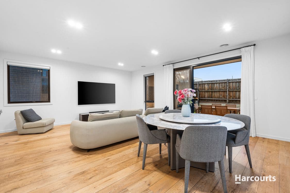 40 Rustic Avenue, BURWOOD EAST, VIC 3151, Burwood East - Thumbnail 3