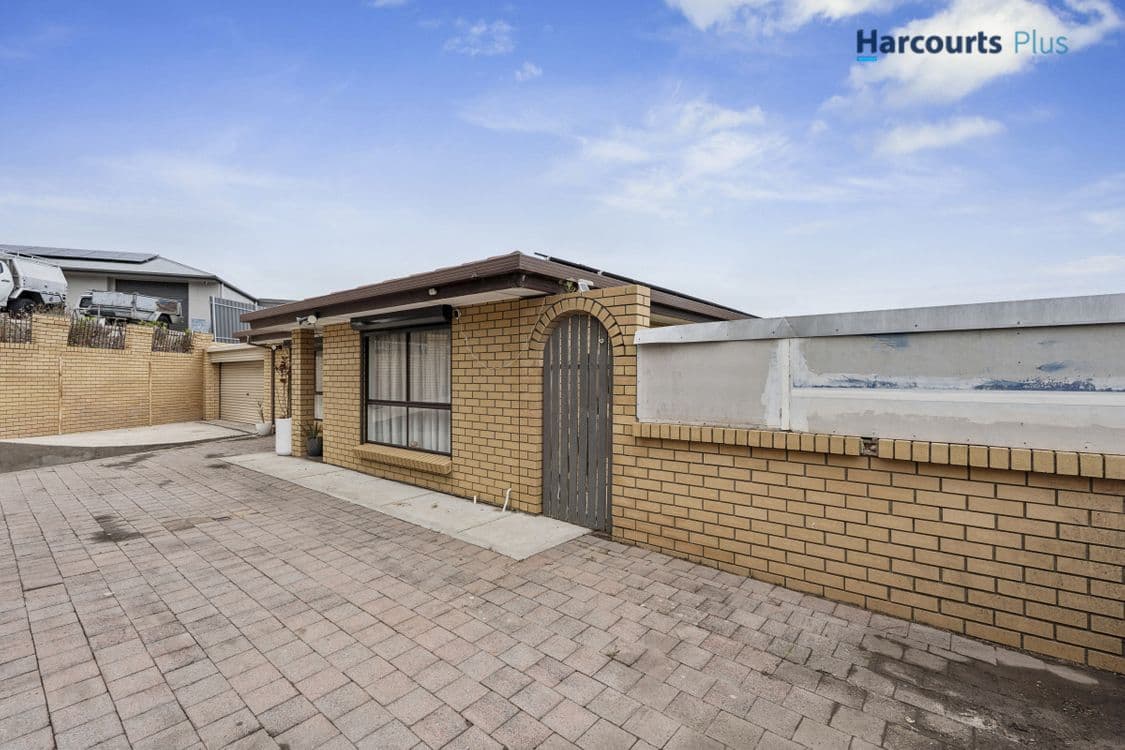 12 Glamis Court, NOARLUNGA DOWNS, SA 5168, Noarlunga Downs - Thumbnail 3