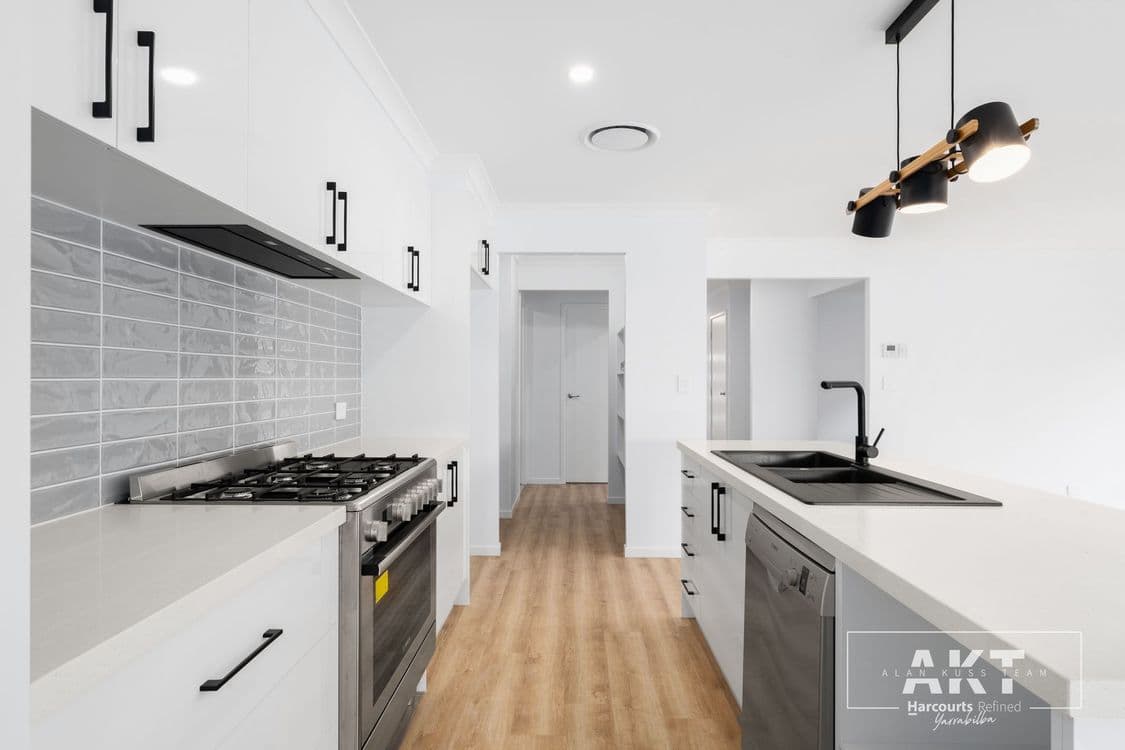 4 Petermann Circuit, YARRABILBA, QLD 4207, Yarrabilba - Thumbnail 6