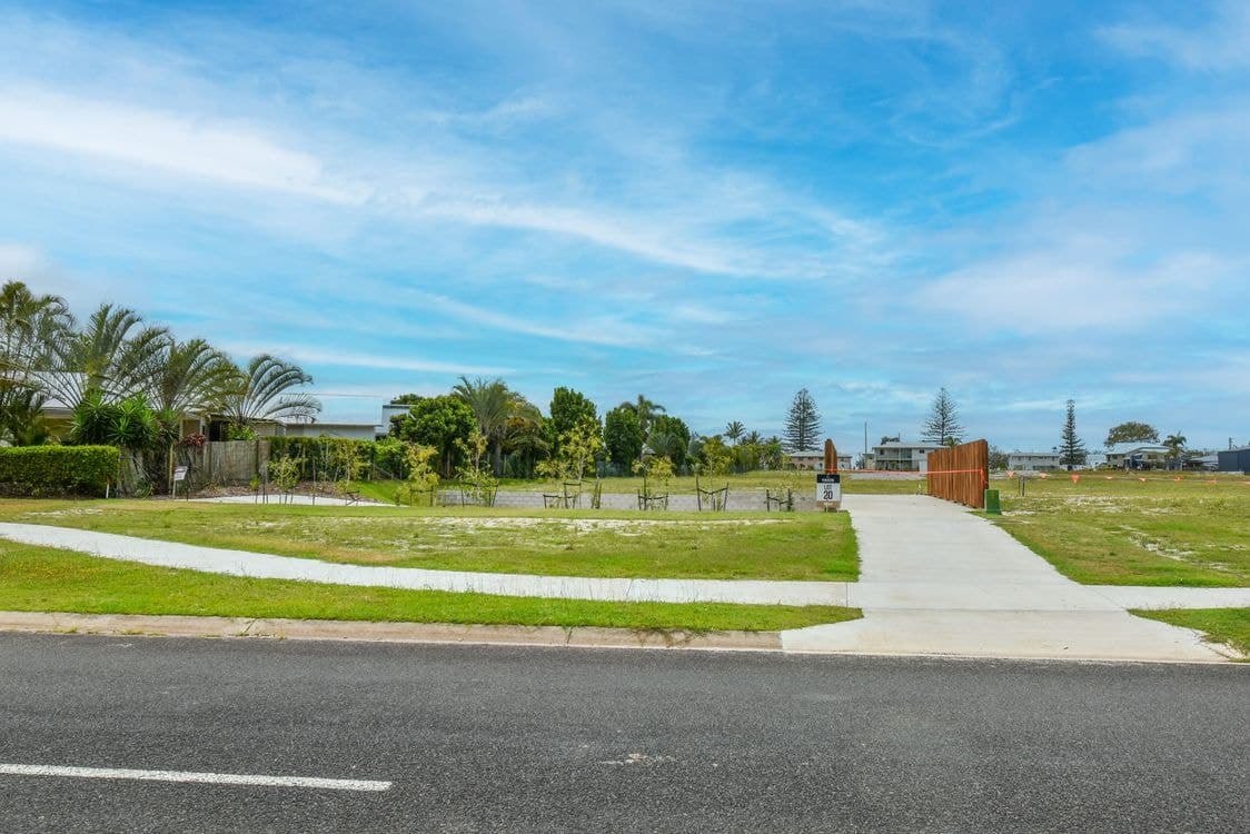 20/ Acacia Street, WOODGATE, QLD 4660, Woodgate - Thumbnail 2