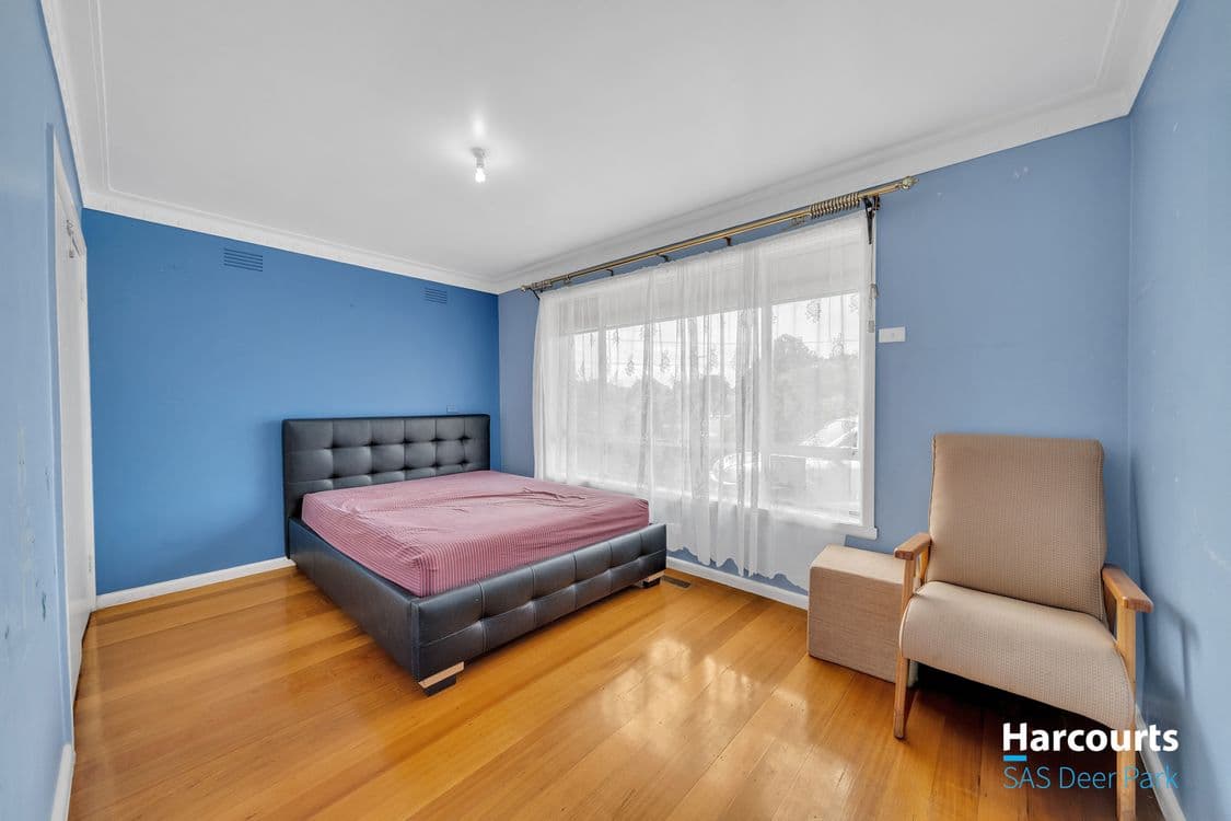 24 Thorndon Drive, ST ALBANS, VIC 3021, St Albans - Thumbnail 3