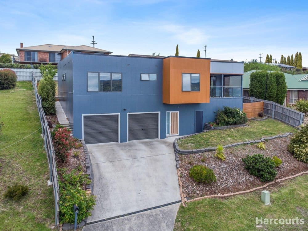 30 Roberts Crescent, NEWNHAM, TAS 7248, Newnham - Thumbnail 2