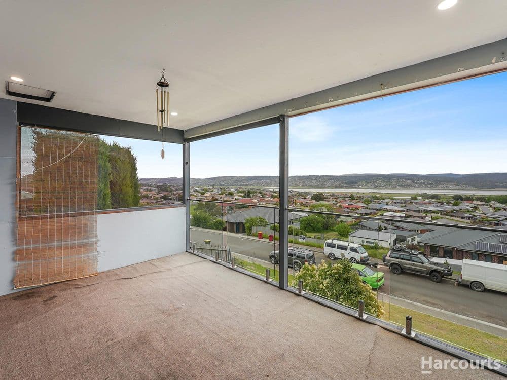 30 Roberts Crescent, NEWNHAM, TAS 7248, Newnham - Thumbnail 8