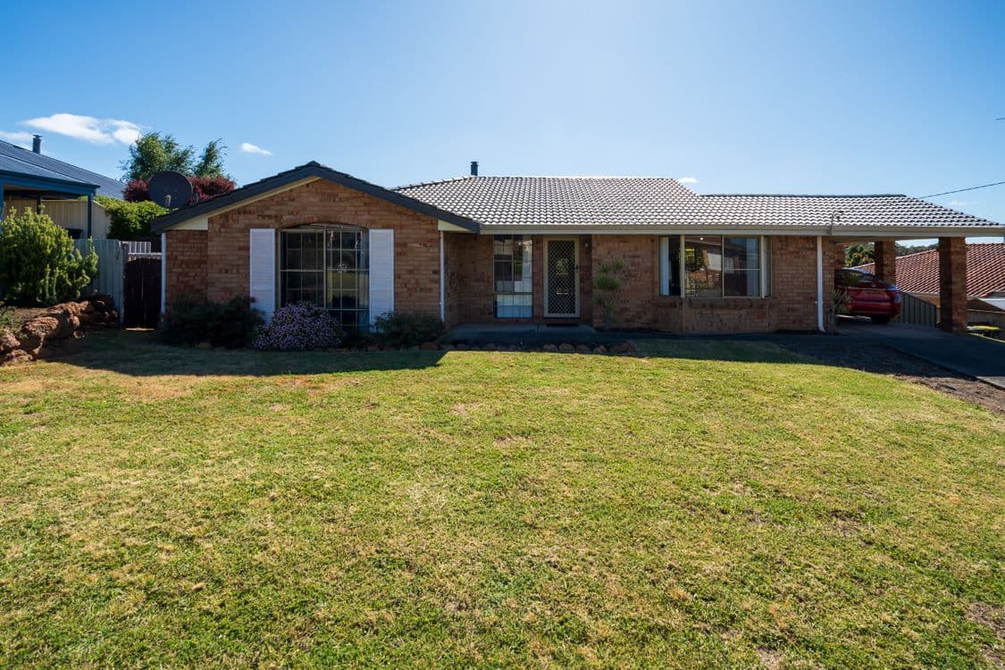 11 Wandoo Street, MANJIMUP, WA 6258, Manjimup - Thumbnail 2