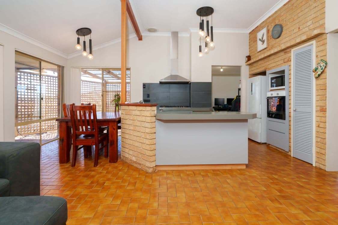 11 Wandoo Street, MANJIMUP, WA 6258, Manjimup - Thumbnail 4