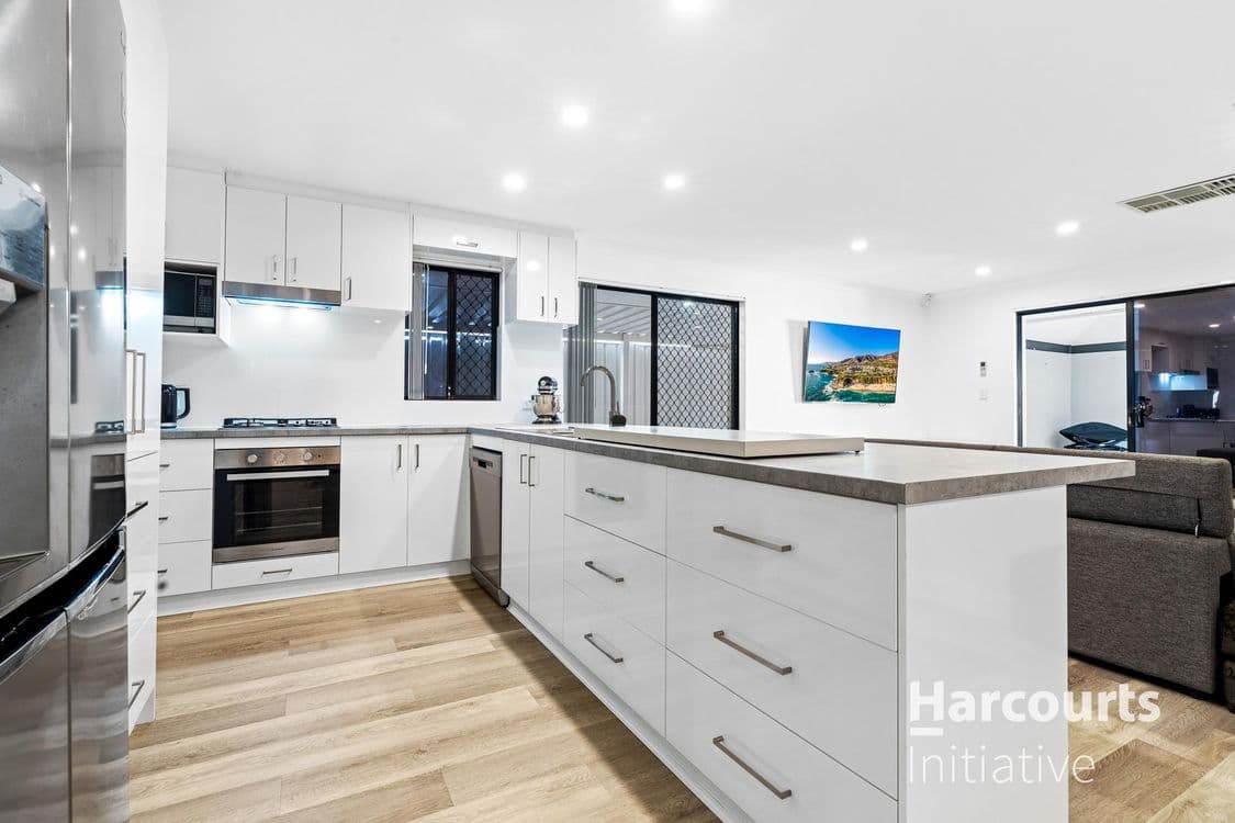 104 Rossini Circle, ELLENBROOK, WA 6069, Ellenbrook - Thumbnail 7