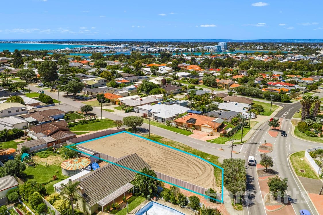 1/30 Lindley Road, HALLS HEAD, WA 6210, Halls Head - Thumbnail 6