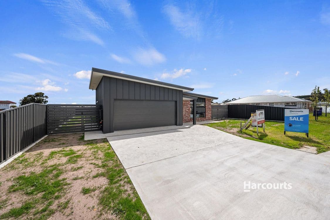 13 Rawson Street, ULVERSTONE, TAS 7315, Ulverstone - Thumbnail 2