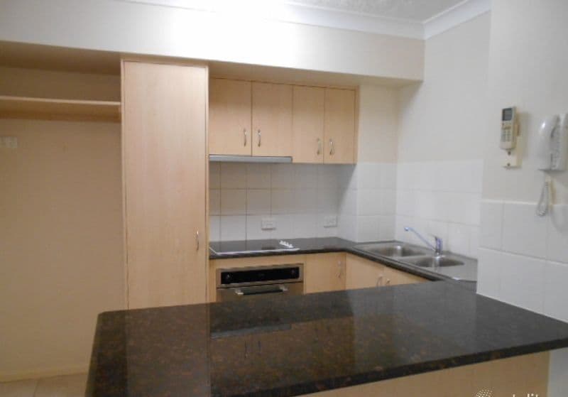 47/61 North Street, SOUTHPORT, QLD 4215, Southport - Thumbnail 2