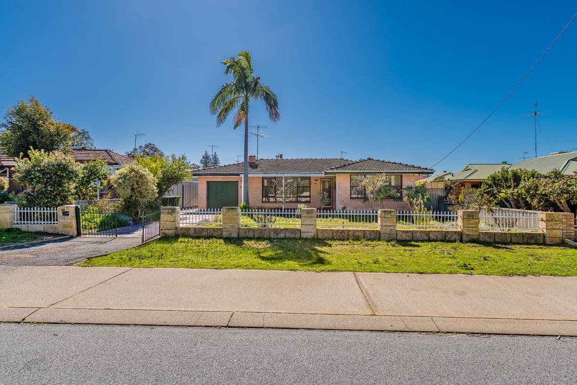 38 Churchill Avenue, DUDLEY PARK, WA 6210, Dudley Park - Thumbnail 2