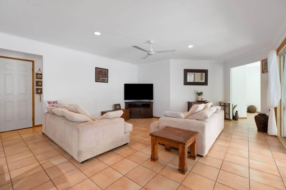 30 Lake Entrance Boulevard, NOOSAVILLE, QLD 4566, Noosaville - Thumbnail 6