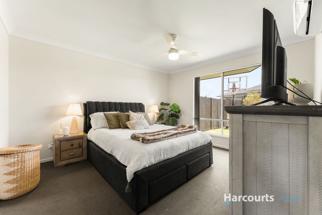 10 Oxford Drive, FLAGSTONE, QLD 4280, Silverbark Ridge - Thumbnail 6