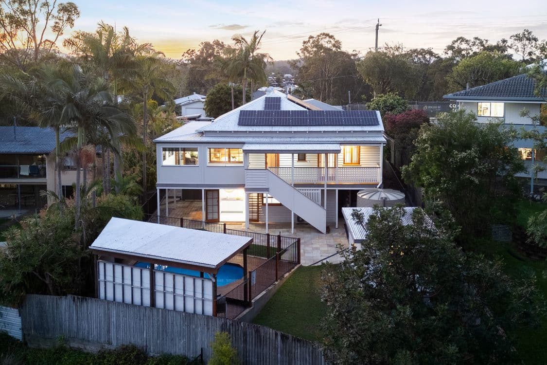8 Henderson Road, EVERTON HILLS, QLD 4053, Everton Hills - Thumbnail 4