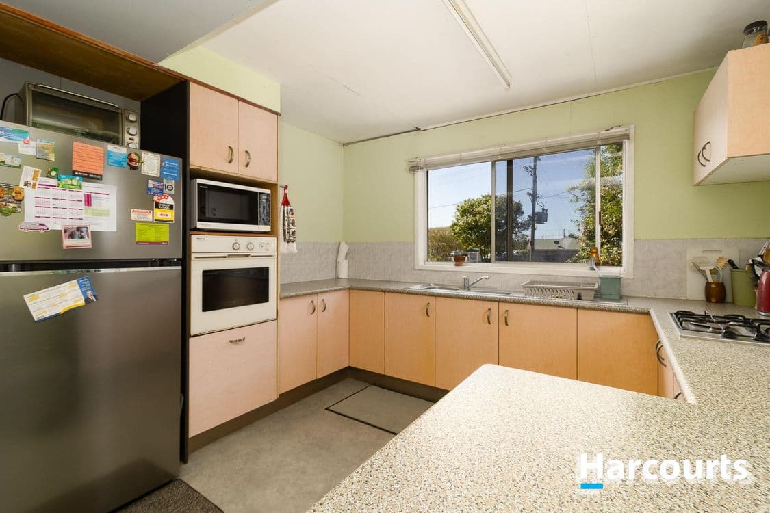 22 Bingera Street, BUNDABERG WEST, QLD 4670, Bundaberg West - Thumbnail 6