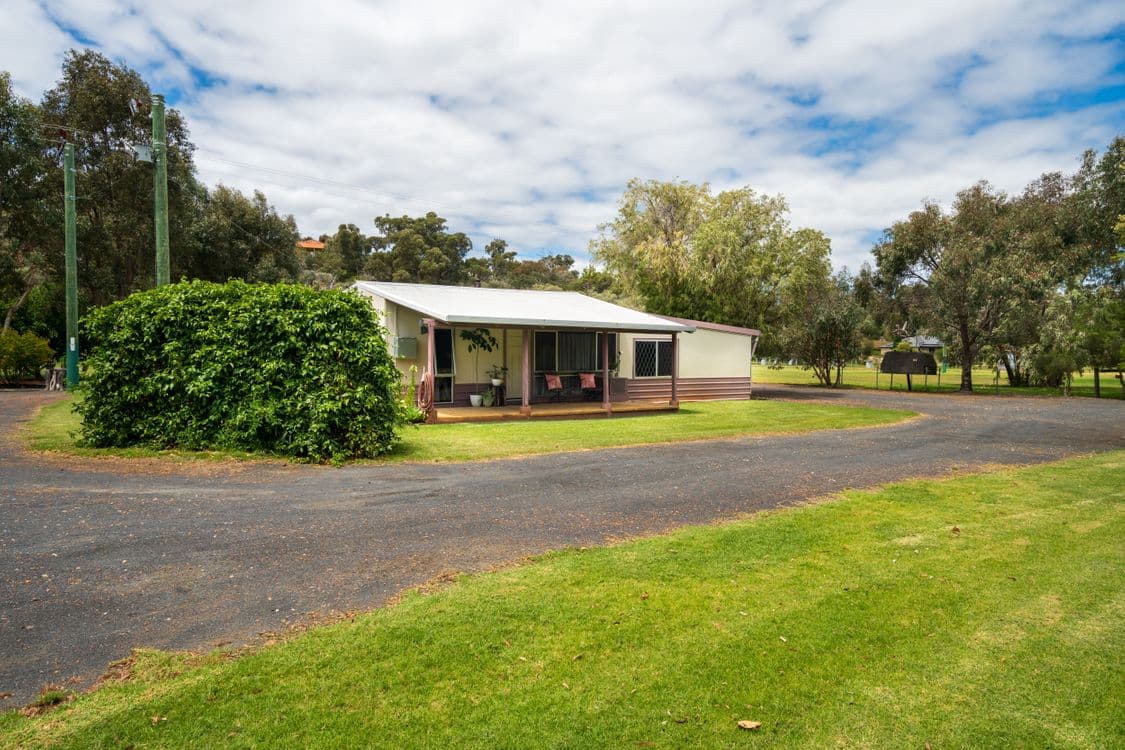 320 Cathedral Avenue, LESCHENAULT, WA 6233, Leschenault - Thumbnail 2